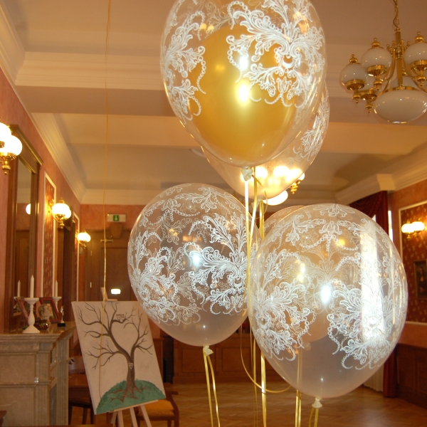Bal�nky a strom p��n�
