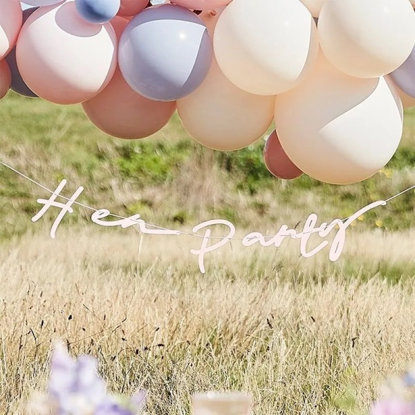 GIRLANDA s n�pisem Hen Party 1,5m