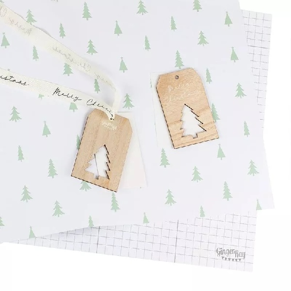 Set balic� pap�r se stuhou a d�ev�n�mi visa�kami