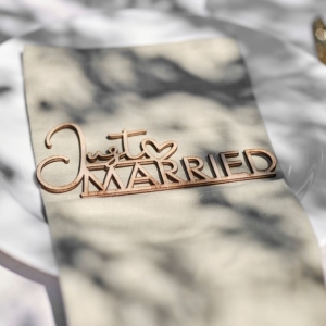 Dekorace d�ev�n� Just Married 7 x 14 cm