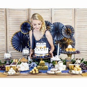 KO���KY na cupcakes b�l� se zlat�m okrajem 2