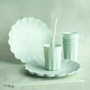 Plastov� tal��e Frill sv�tle zelen� 22x22 cm 4 ks