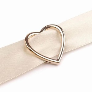 Pr�vlek srdce st��brn� 30x29 mm 50 ks