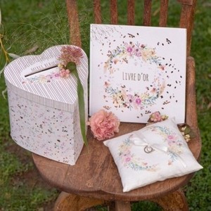SVATEBN� BOX na p��n� Floral 20x20x20cm
