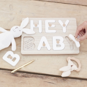 Vkl�da�ka d�ev�n� Hey Baby jako kniha host� 21,6 x 30 cm