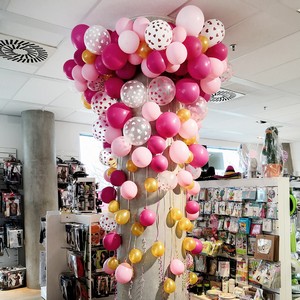 rozsypan� balonky Valent�n