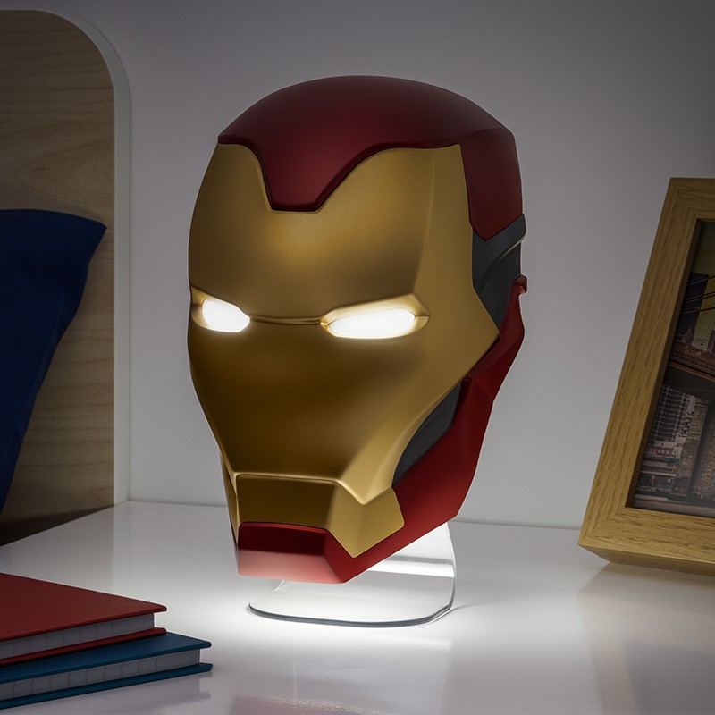 Iron Man maska sv�t�c�