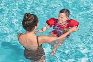 Vesta s ruk�vy plovac� Mickey Mouse pro d�ti od 3-6 let