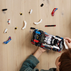 LEGO� Technic 42153 NASCAR Next Gen Chevrolet Camaro ZL1