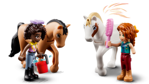 LEGO� Friends 41745 Autumn a jej� ko�sk� st�j