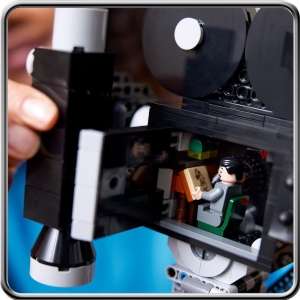 LEGO� Disney 43230 Kamera na po�est Walta Disneyho