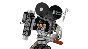 LEGO� Disney 43230 Kamera na po�est Walta Disneyho