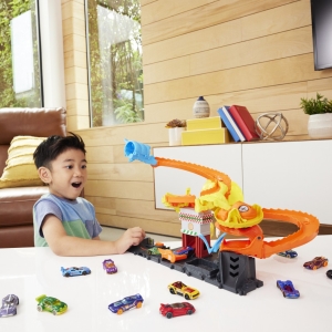 Hot Wheels city hladov� kobra �to�� na pizzerku