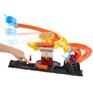 Hot Wheels city hladov� kobra �to�� na pizzerku